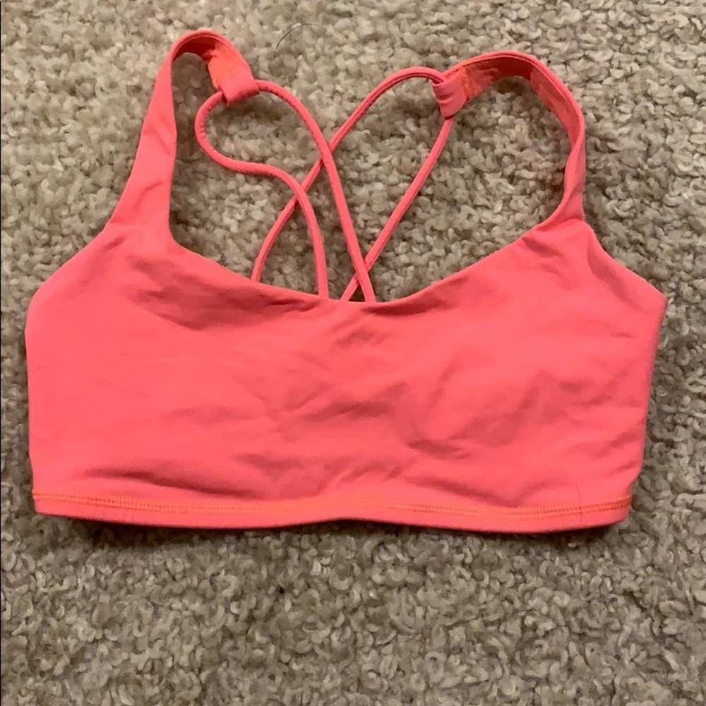 lululemon free to be bra: size 6